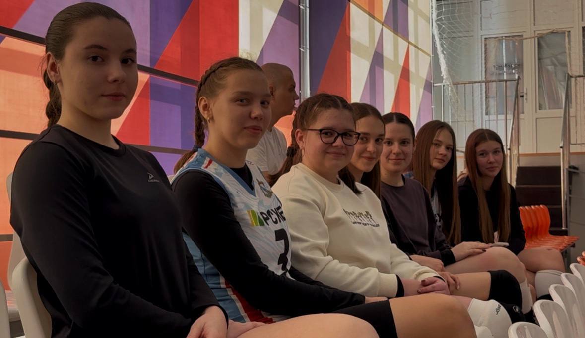 Пришел поболеть за наших парней и девушек в финале «Волейбольной лиги Соловьиного края» сезона 2025-2026 Пришел поболеть за наших парней и девушек в финале «Волейбольной лиги Соловьиного края» сезона 2025-2026