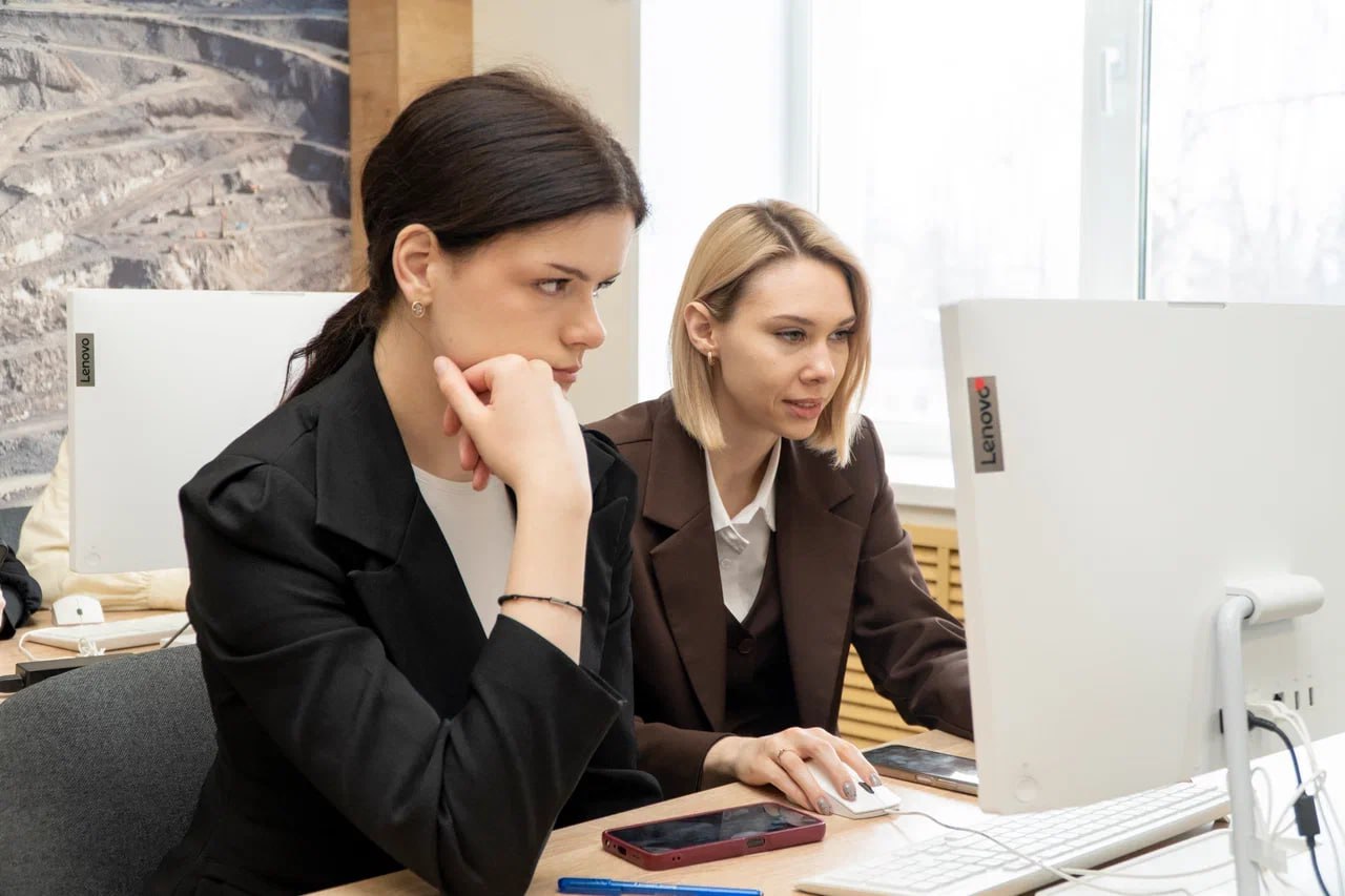 Партийцы и сторонники приняли участие в онлайн-диктанте «Отец – пример, сын – защитник» Партийцы и сторонники приняли участие в онлайн-диктанте «Отец – пример, сын – защитник»