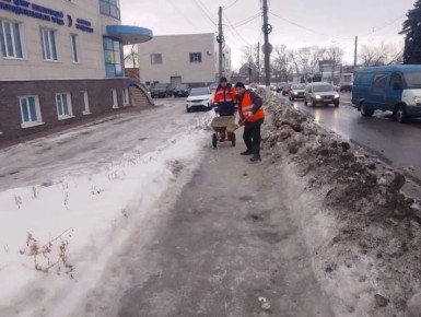 После огласки подрядчик провел уборку на улице Добролюбова