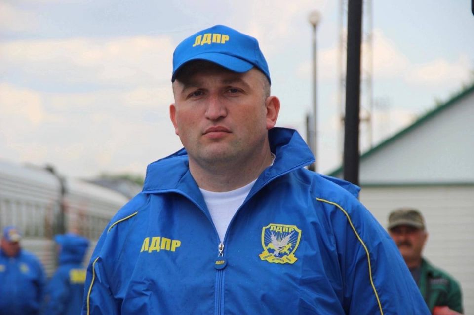 Хочу поздравить надежного соратника, которого знаю лично - Алексея Юрьевича Томанова