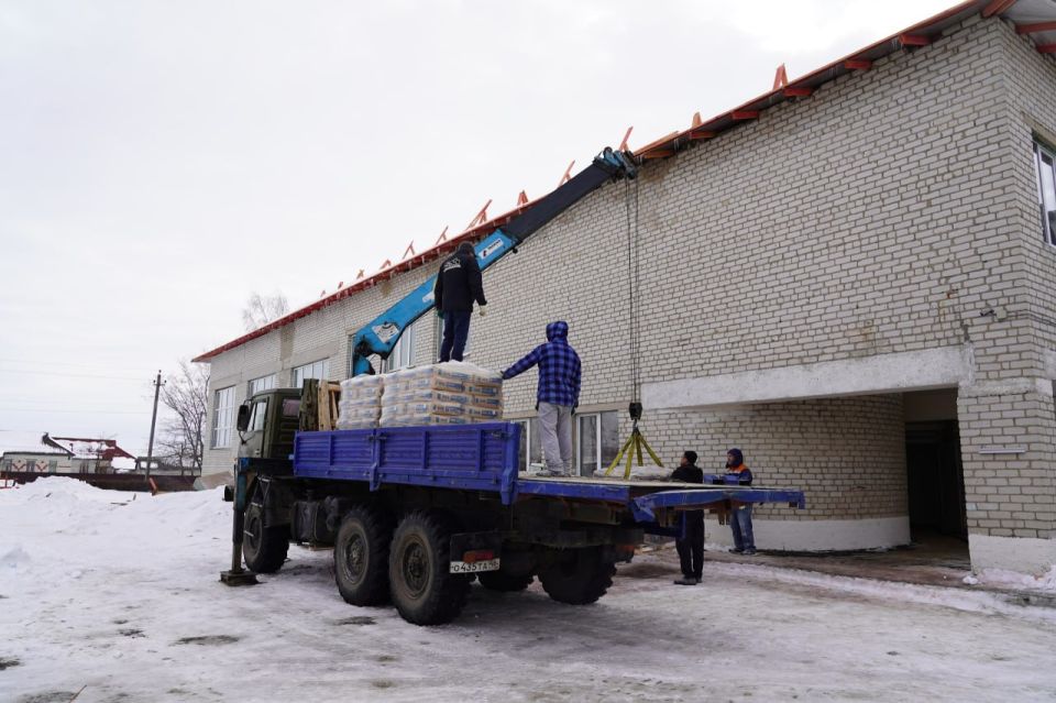 Сергей Ливенцев: Министр образования и науки Курской области Наталия Валерьевна Леонова посетила с рабочим визитом Дмитриевский район, чтобы проверить, как проводят капитальный ремонт в Крупецкой школе и общежитии...