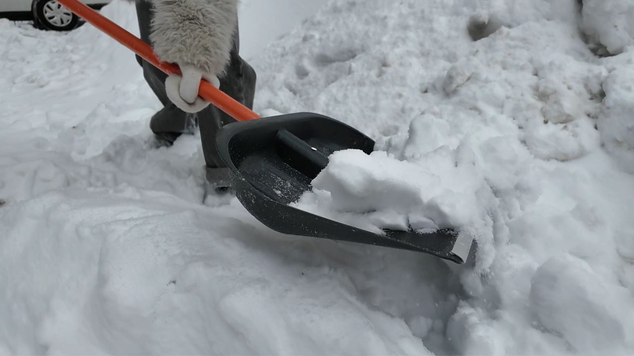 В Курской области муниципалитетам готовы направить дополнительную снегоуборочную технику