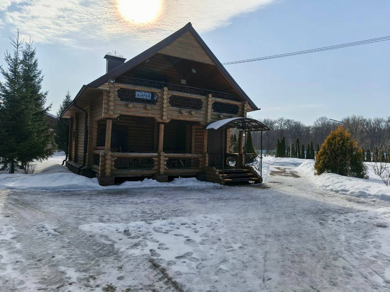 Хинштейн показал «имение» Токаревых с незаконными постройками на берегу Сейма