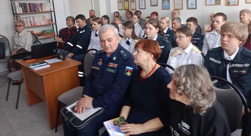 Виктор Кожухов: Принял участие в мероприятии прошедшем в Тазовской модельной библиотеке «Герои СВО. Я помню этот день...», посвященное событиям августа 2024 года, когда на Курскую землю произошло вторжение вооружённых сил... Виктор Кожухов: Принял участие в мероприятии прошедшем в Тазовской модельной библиотеке «Герои СВО. Я помню этот день...», посвященное событиям августа 2024 года, когда на Курскую землю произошло вторжение вооружённых сил...