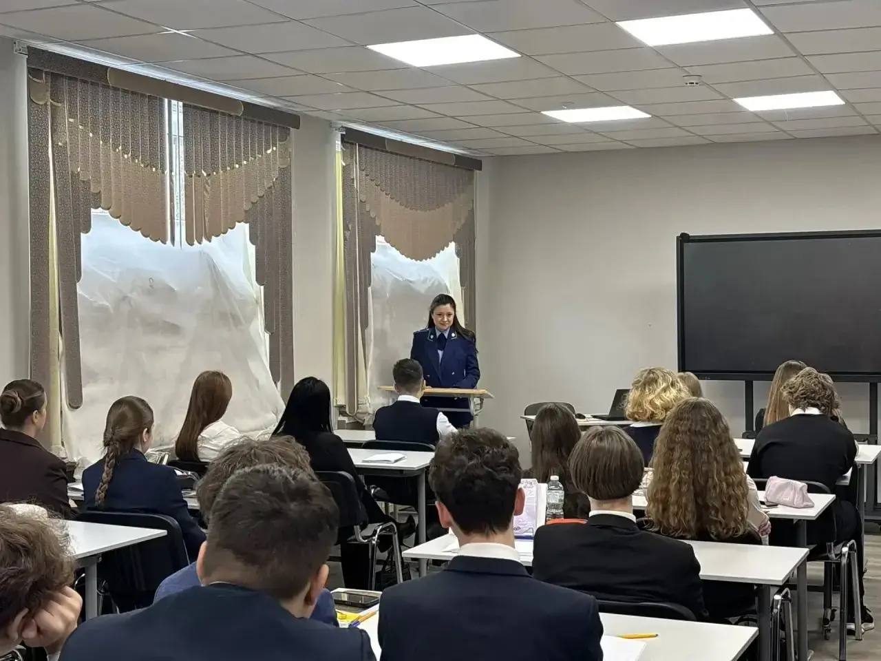 Прокуратура Центрального округа г. Курска проводит профилактическую работу в образовательных организациях Прокуратура Центрального округа г. Курска проводит профилактическую работу в образовательных организациях