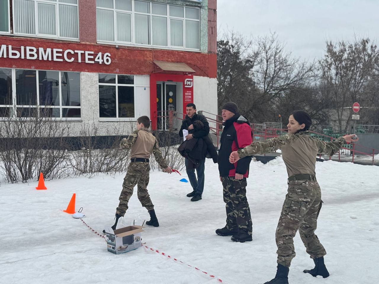 За победу в соревнованиях «Ворошиловский стрелок» боролись 12 команд Курской области За победу в соревнованиях «Ворошиловский стрелок» боролись 12 команд Курской области