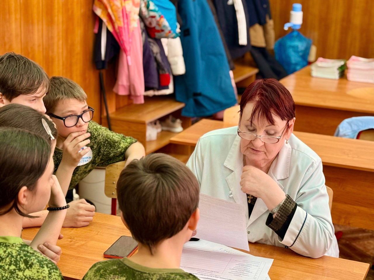 В Курске стартовал 3-й сезон Всероссийской военно-патриотической игры «Зарница 2.0» В Курске стартовал 3-й сезон Всероссийской военно-патриотической игры «Зарница 2.0»