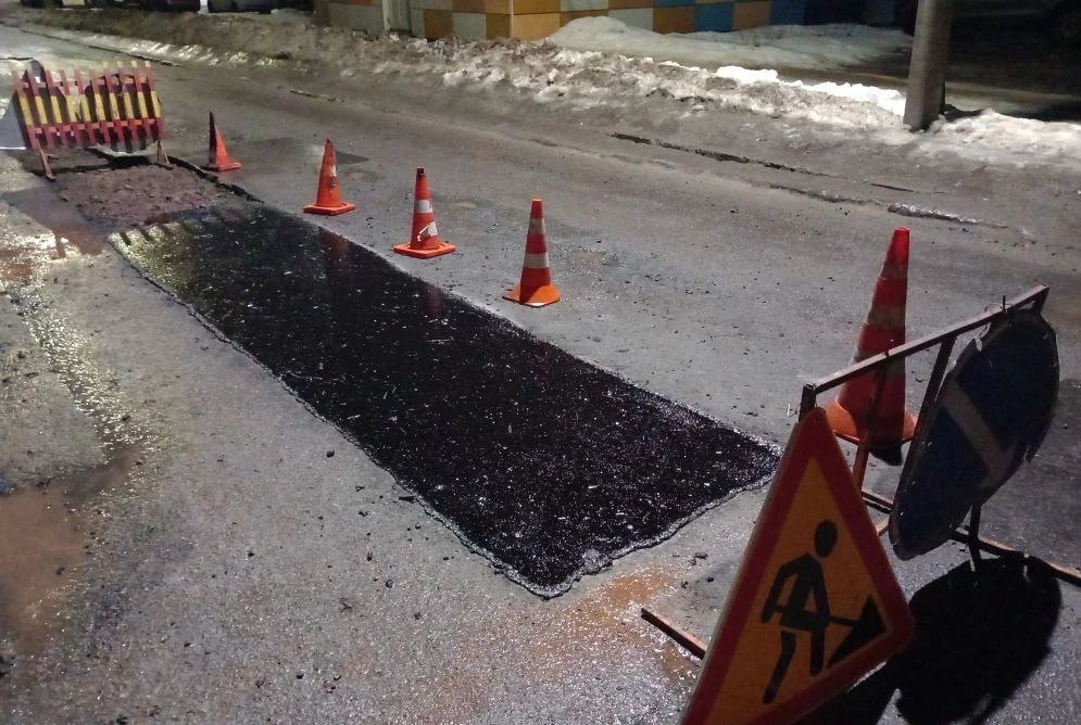 В Курске заделали ямы на дороге, ведущей к областной больнице В Курске заделали ямы на дороге, ведущей к областной больнице