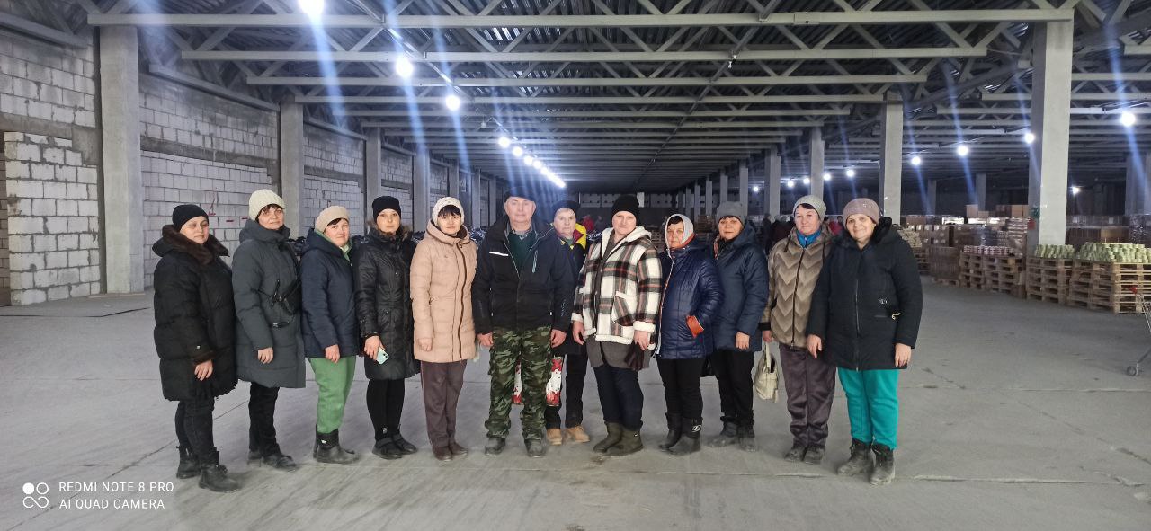 Геннадий Енютин: Сегодня в очередной раз волонтерская группа из Солнцевского района участвовала в формировании гуманитарных наборов для жителей курского приграничья на Губернаторском складе