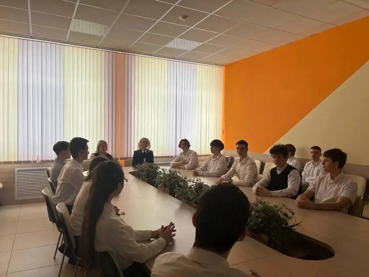 Прокуратура Центрального округа г. Курска проводит профилактическую работу в образовательных организациях Прокуратура Центрального округа г. Курска проводит профилактическую работу в образовательных организациях