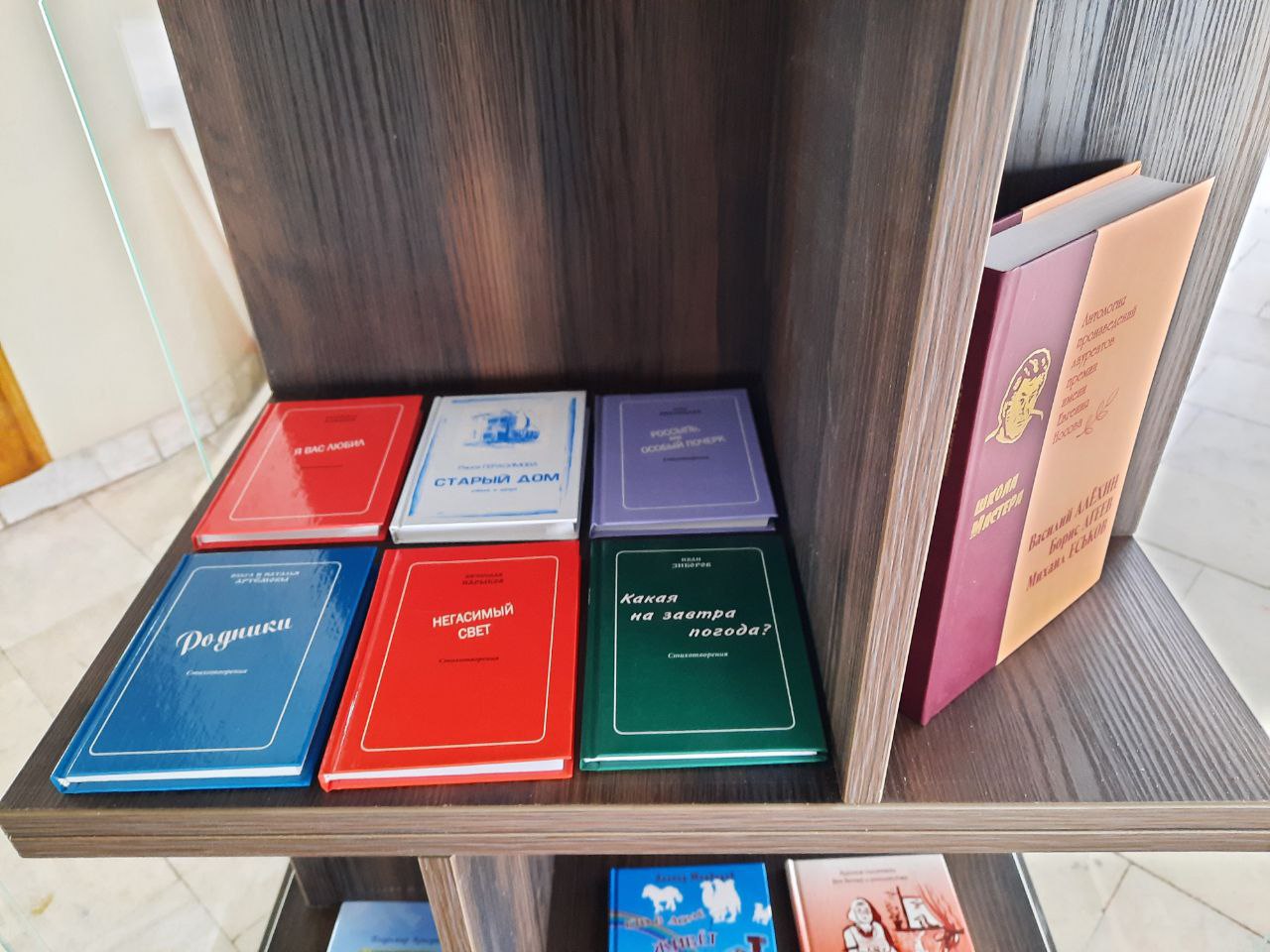 В Курске на базе 4 учреждений культуры появились книжные лавки В Курске на базе 4 учреждений культуры появились книжные лавки