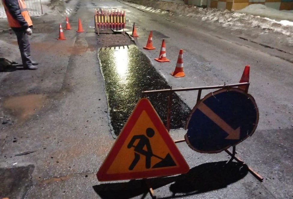 Подрядчик провел ямочный ремонт дороги, ведущей к областной больнице Подрядчик провел ямочный ремонт дороги, ведущей к областной больнице