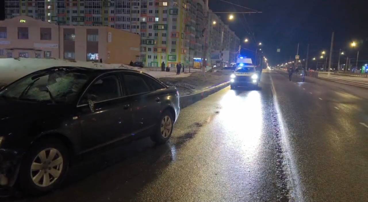 В Курске водитель «Ауди» насмерть сбил подростка, ещё один пешеход ранен В Курске водитель «Ауди» насмерть сбил подростка, ещё один пешеход ранен