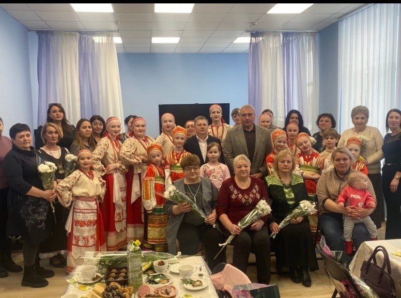 Алексей Земцов поздравил сторонников Единой России с 8 Марта Алексей Земцов поздравил сторонников Единой России с 8 Марта