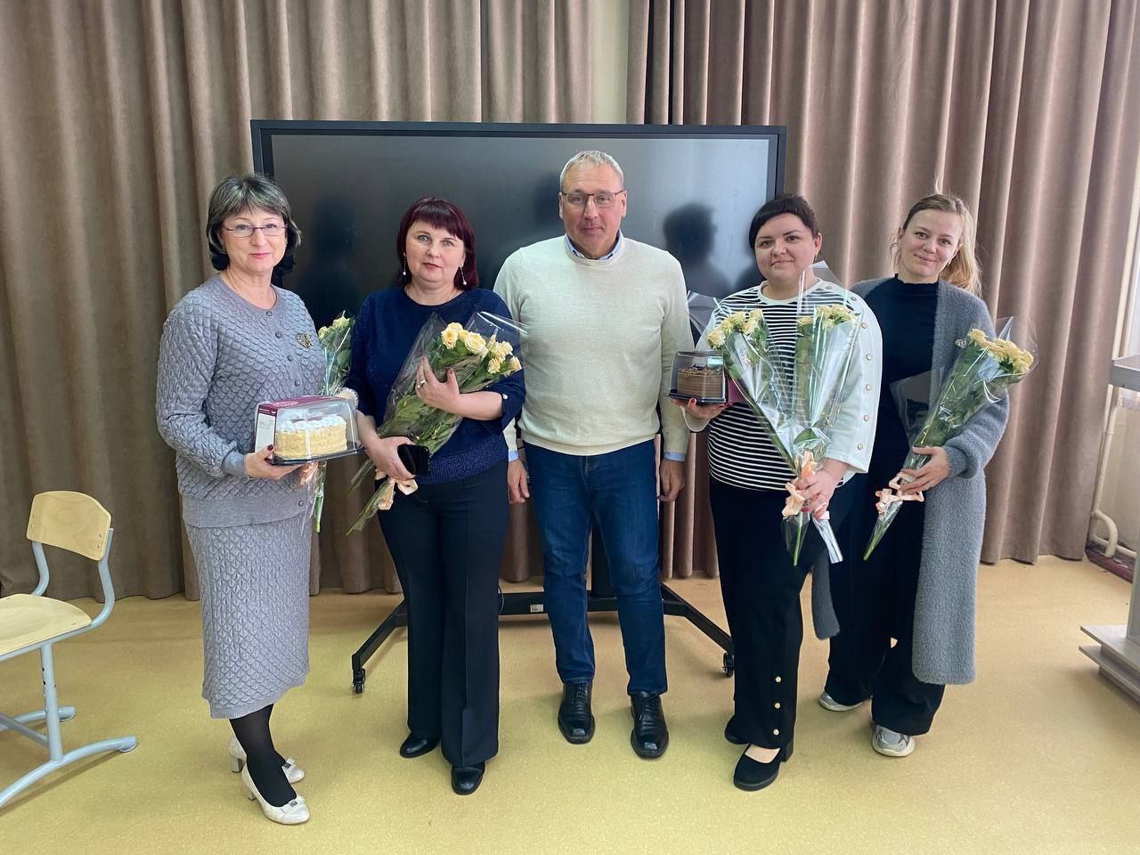 Алексей Земцов поздравил сторонников Единой России с 8 Марта