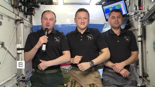 Российский экипаж МКС поздравил женщин с 8 марта