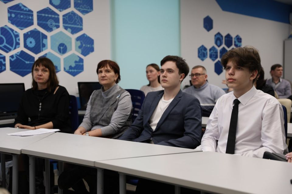 ������ ��������� � ��������������� ����� ������������� ��������� ����������