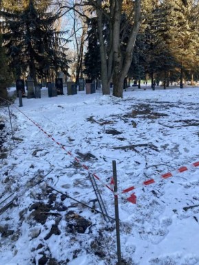 В Курске проверят подрядчика за повреждение надгробий на мемориале Памяти павших