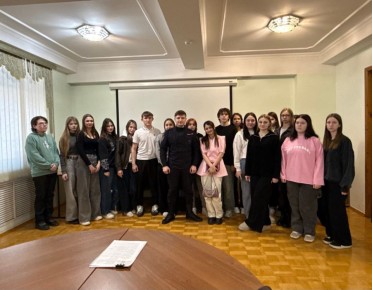 Сотрудники курской полиции провели для студентов урок кибербезопасности