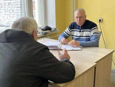 Павел Золотарев: Дорогие друзья!. Продолжаю прием наших земляков в Администрации Глушковского района