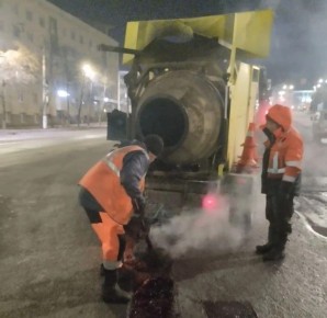 В Курске на пяти улицах устранят выбоины на дорогах