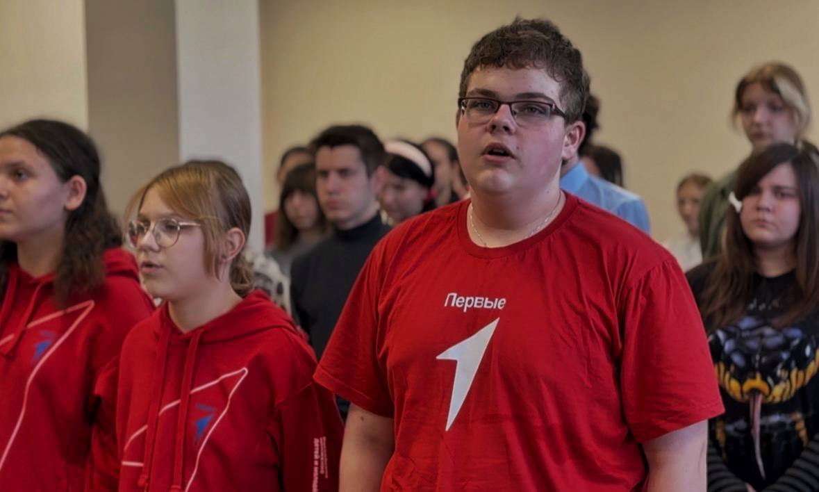 Вчера ребята из Курского приграничья встретились с участниками операции «Поток», военнослужащими ОДШБР «Ветераны» - «Мексикой», «Бумером» и «АК-47» Вчера ребята из Курского приграничья встретились с участниками операции «Поток», военнослужащими ОДШБР «Ветераны» - «Мексикой», «Бумером» и «АК-47»