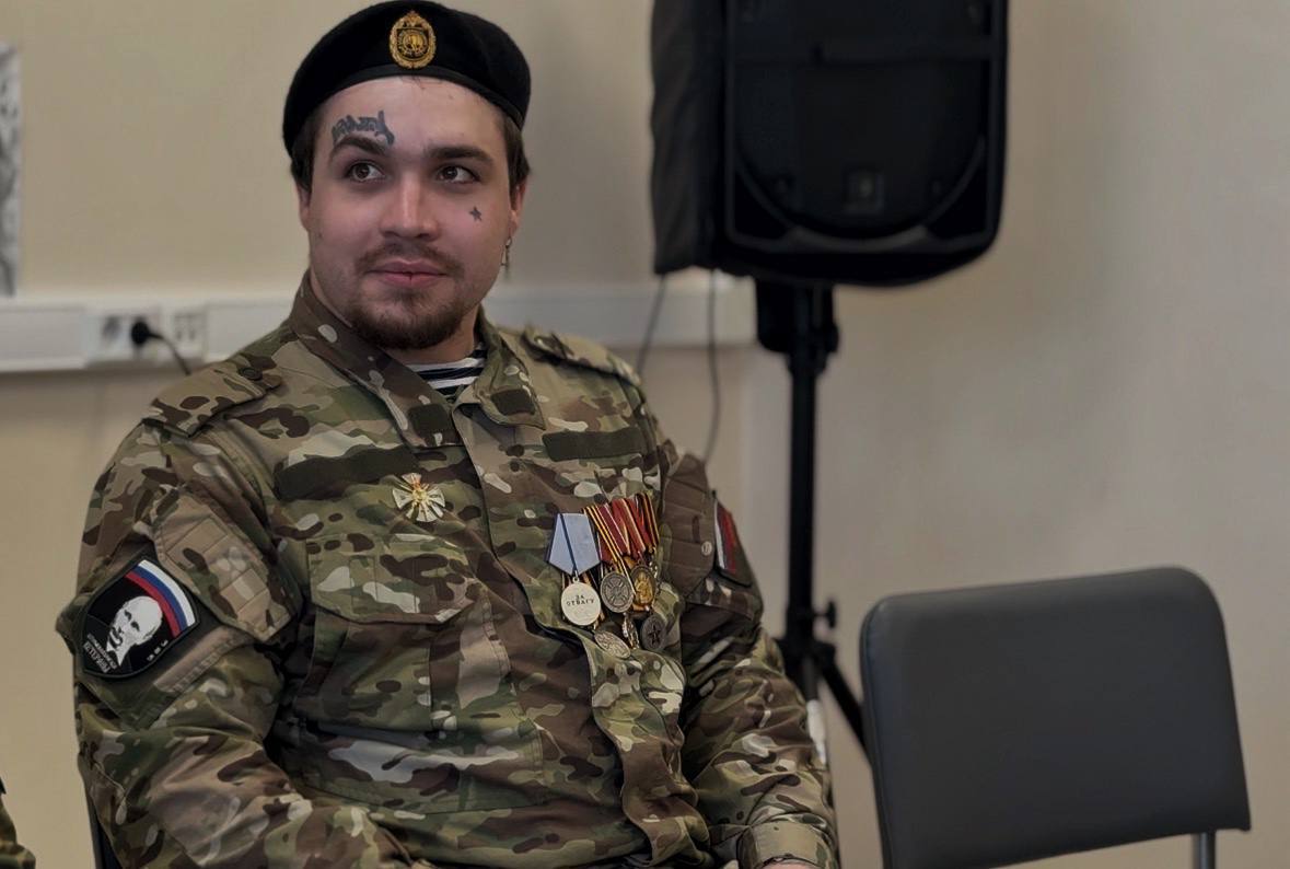 Вчера ребята из Курского приграничья встретились с участниками операции «Поток», военнослужащими ОДШБР «Ветераны» - «Мексикой», «Бумером» и «АК-47» Вчера ребята из Курского приграничья встретились с участниками операции «Поток», военнослужащими ОДШБР «Ветераны» - «Мексикой», «Бумером» и «АК-47»