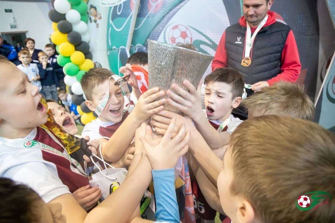 Команда спортивной школы № 4 достойно представила наш город на турнире «Наше будущее» в Минске Команда спортивной школы № 4 достойно представила наш город на турнире «Наше будущее» в Минске