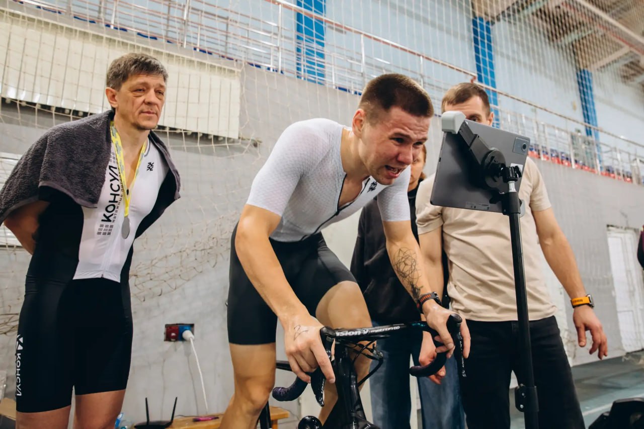 Курский пожарный выиграл соревнования по триатлону в помещении