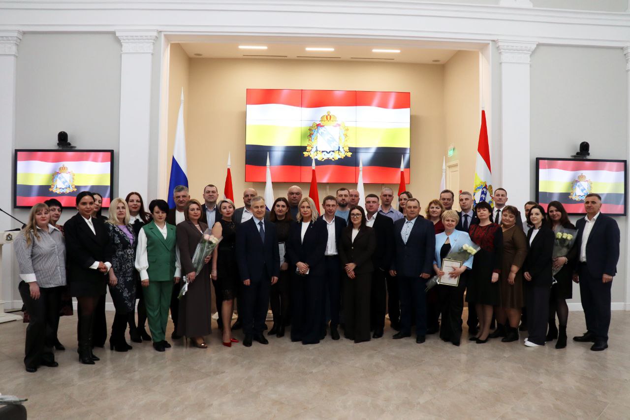 В третье воскресенье марта в России ежегодно отмечается День работников бытового обслуживания населения и жилищно-коммунального хозяйства