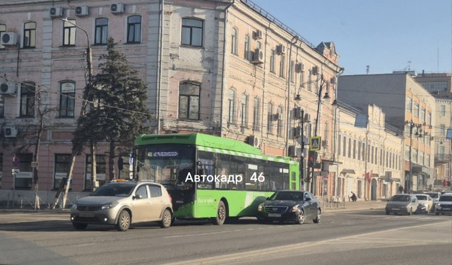 В Курске два автобуса попали в ДТП В Курске два автобуса попали в ДТП