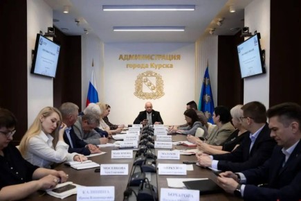 Евгений Маслов: Сегодня провел очередную планерку с руководителями городских служб, где обсудили ряд ключевых проблем, требующих решения