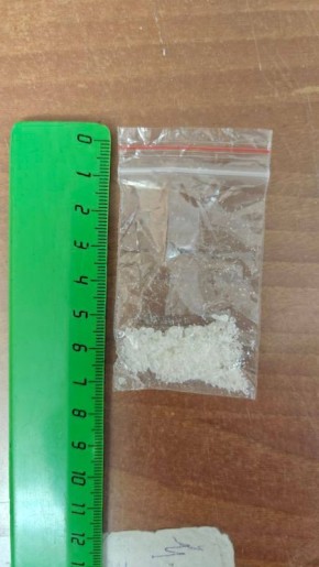 Курские транспортные выявили местного жителя с наркотическим веществом в значительном размере