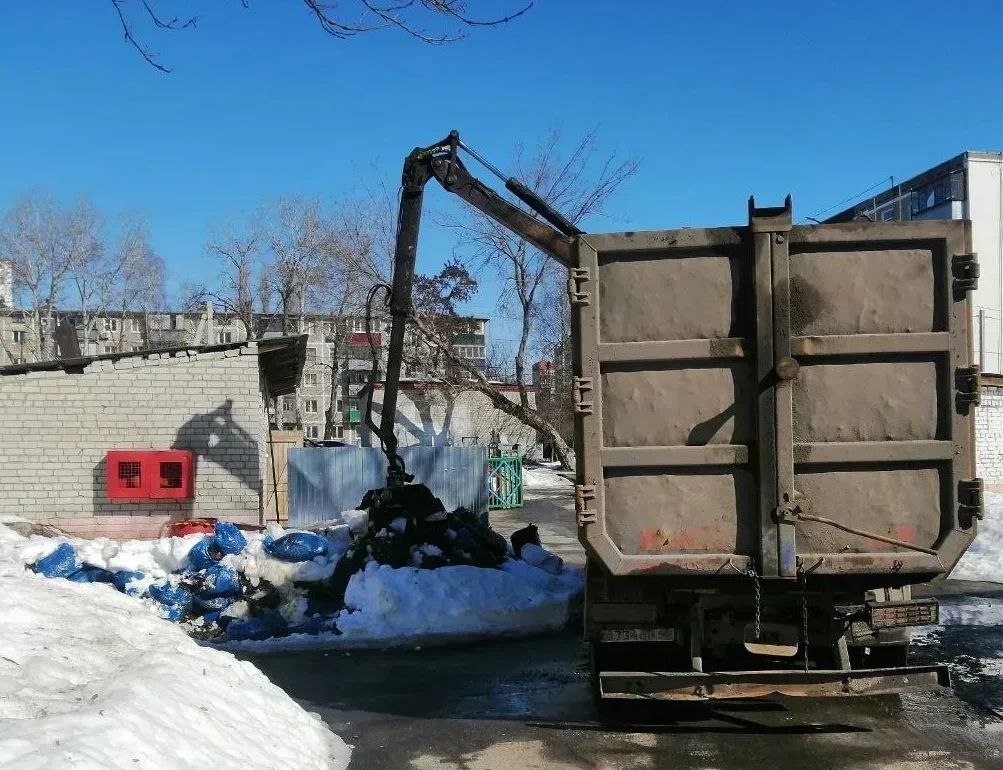 Администрацией Сеймского округа при содействии компании АО «Курсквтормет» выполнены работы по вывозу пакетов с мусором с территории детского сада №76 Администрацией Сеймского округа при содействии компании АО «Курсквтормет» выполнены работы по вывозу пакетов с мусором с территории детского сада №76