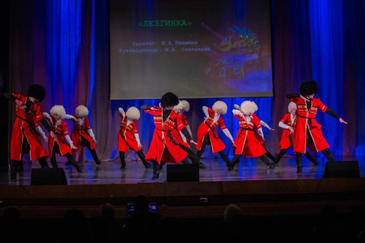 В городском культурном центре «Лира» прошёл отчётный концерт образцового ансамбля эстрадного танца «Хамелеон» В городском культурном центре «Лира» прошёл отчётный концерт образцового ансамбля эстрадного танца «Хамелеон»