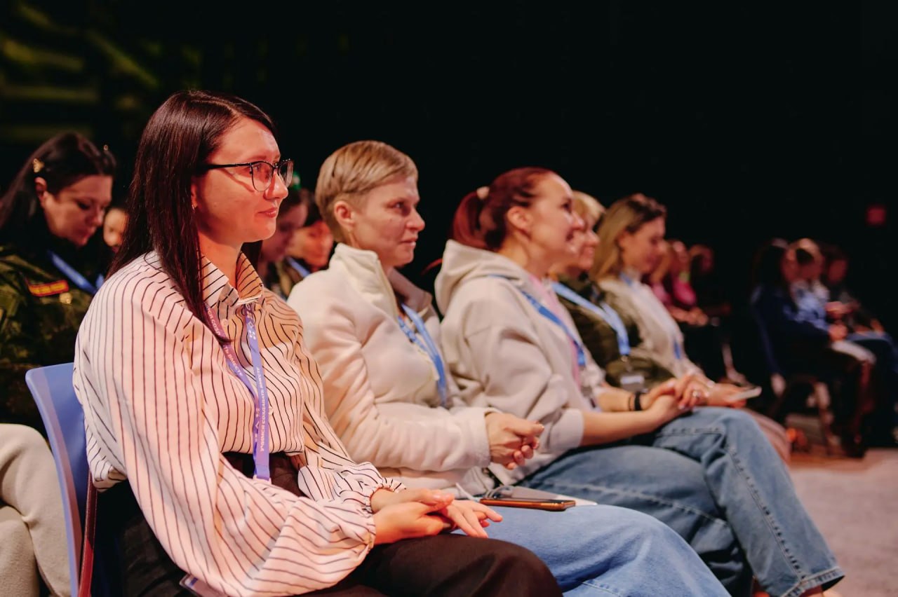 Курянки стали участницами и экспертами уникальной программы «Женщины-герои: опора на искусство» арт-кластера «Таврида» Курянки стали участницами и экспертами уникальной программы «Женщины-герои: опора на искусство» арт-кластера «Таврида»