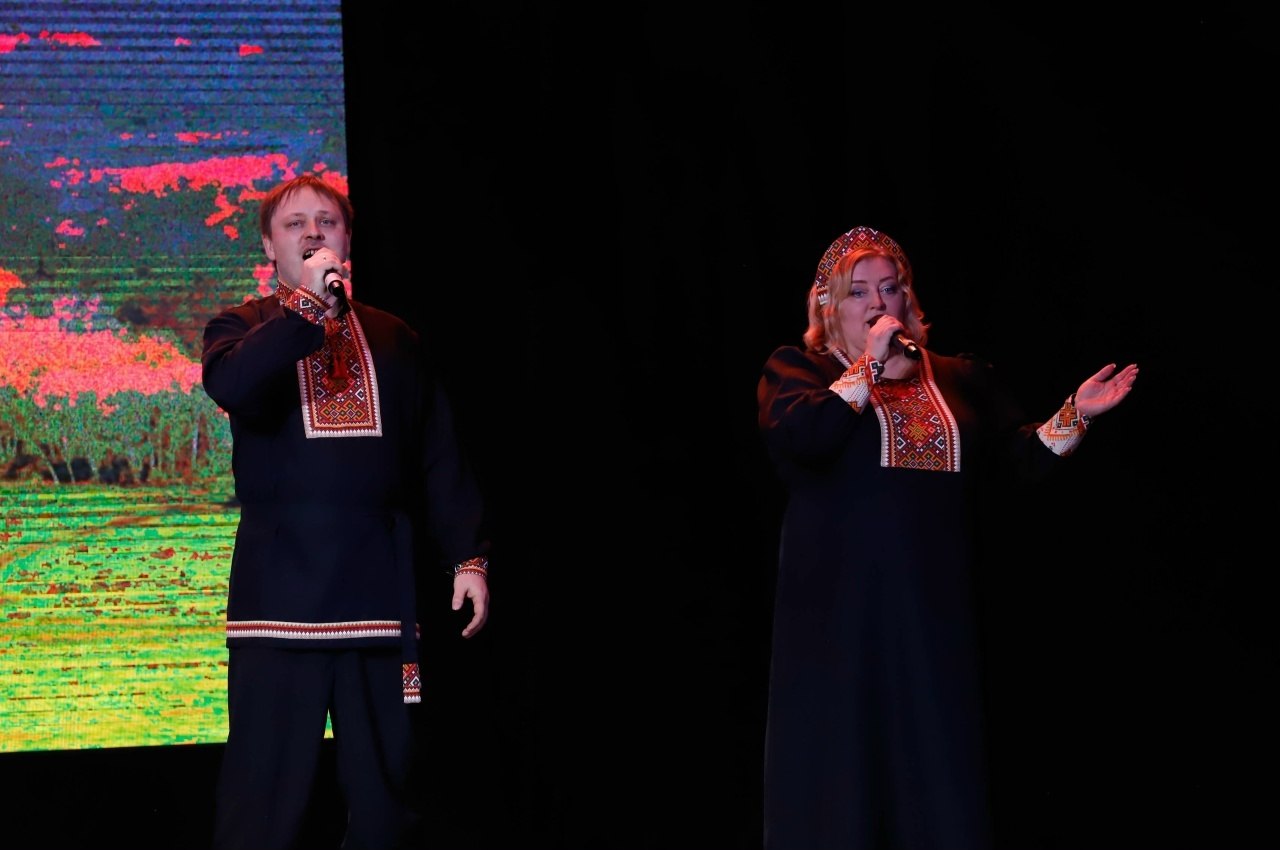 Традиционный весенний праздник — национальный фестиваль «Мэрцишор» состоялся в областном дворце культуры имени Винокура Традиционный весенний праздник — национальный фестиваль «Мэрцишор» состоялся в областном дворце культуры имени Винокура