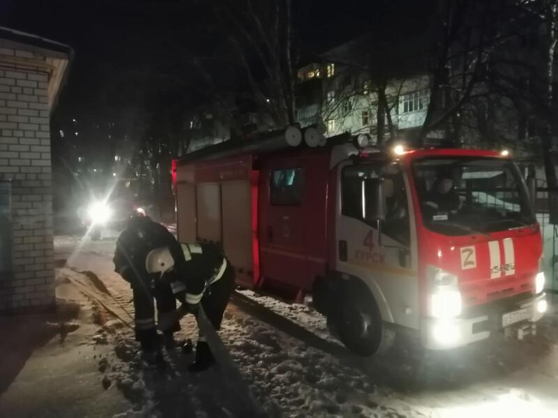 В Курске горела 2-этажная баня В Курске горела 2-этажная баня