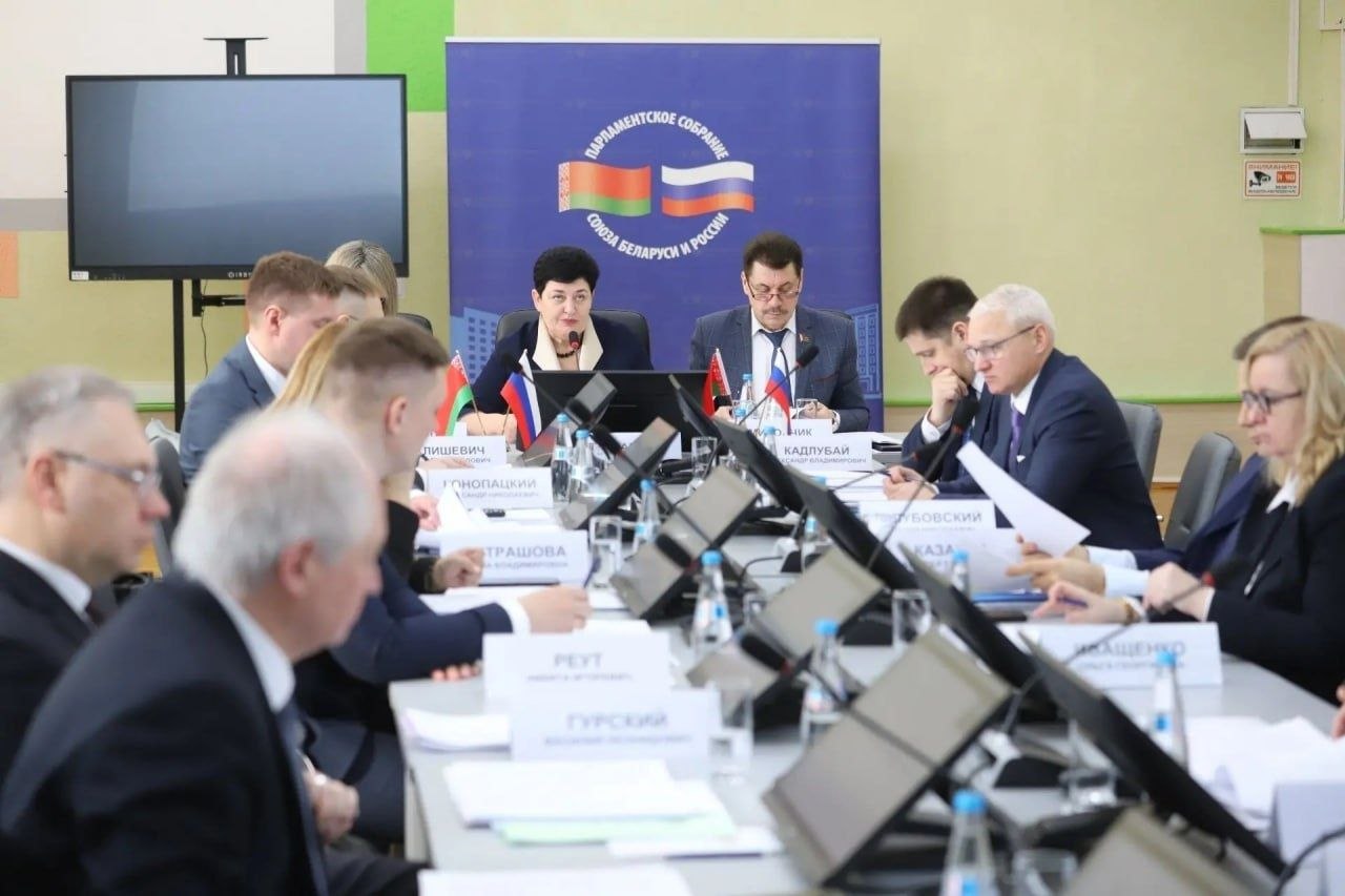 Соцпакет и зарплата выше среднего Соцпакет и зарплата выше среднего