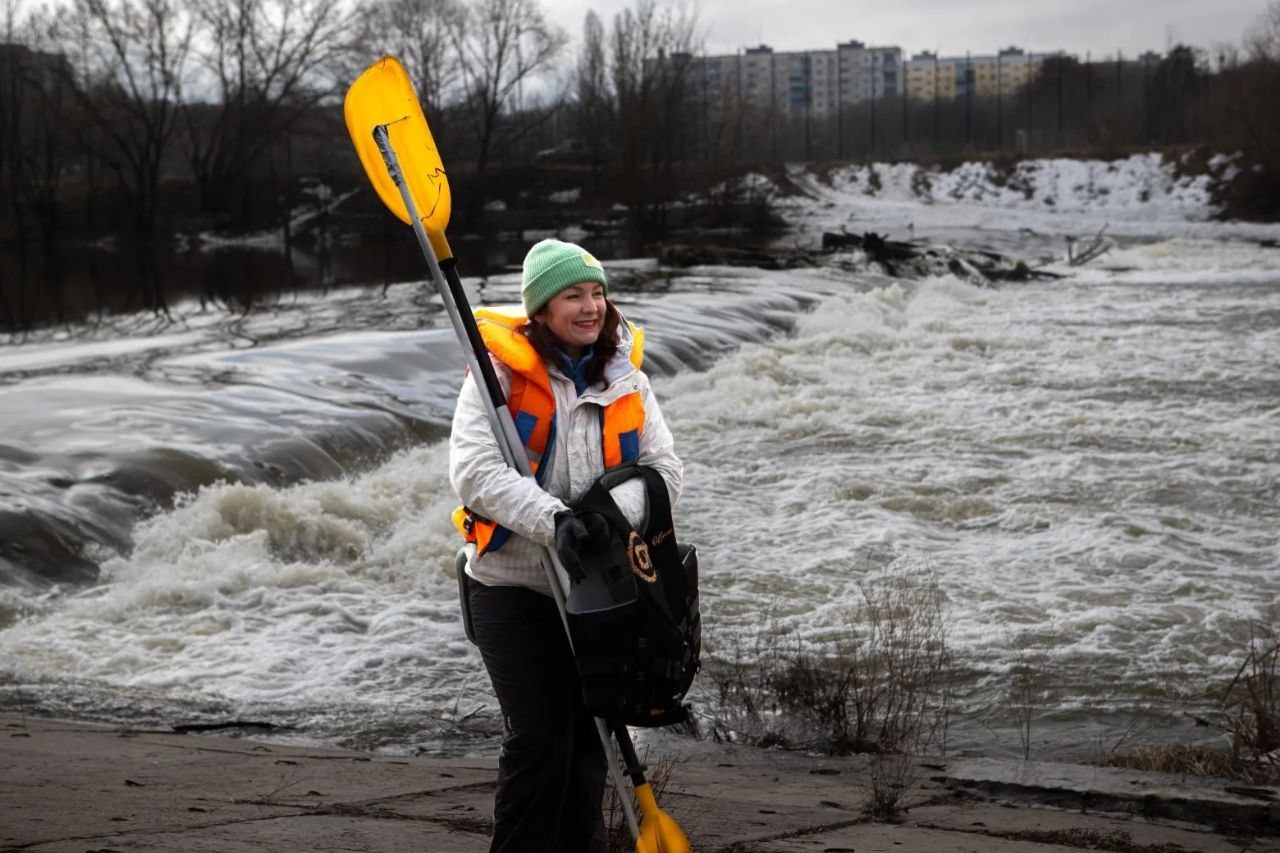 В Курске эковолонтеры провели субботник на сапах и каяках В Курске эковолонтеры провели субботник на сапах и каяках