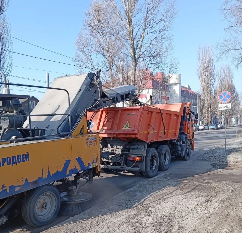 На улицах Курска наводят порядок 80 человек и 49 машин