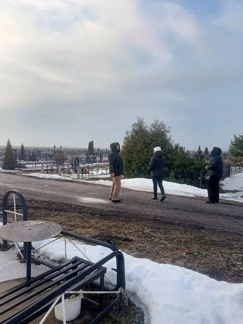 В Дьяконовском сельсовете проверили состояние благоустроенного кладбища В Дьяконовском сельсовете проверили состояние благоустроенного кладбища