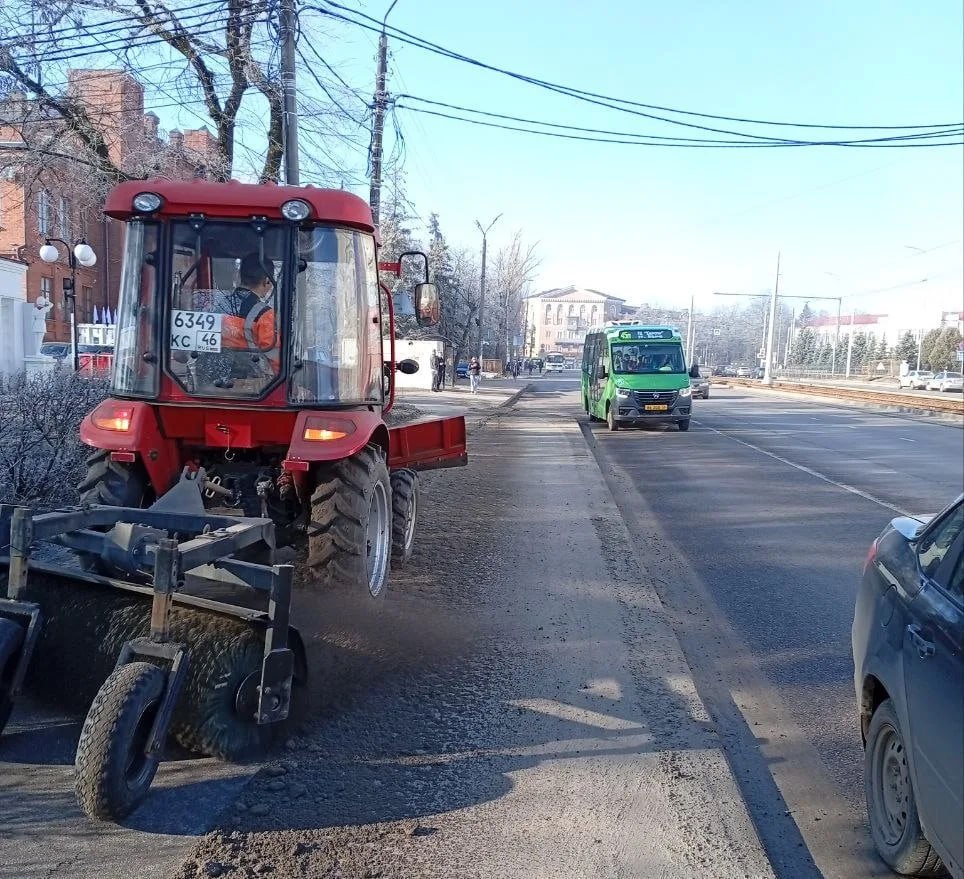 На улицах Курска наводят порядок 80 человек и 49 машин На улицах Курска наводят порядок 80 человек и 49 машин