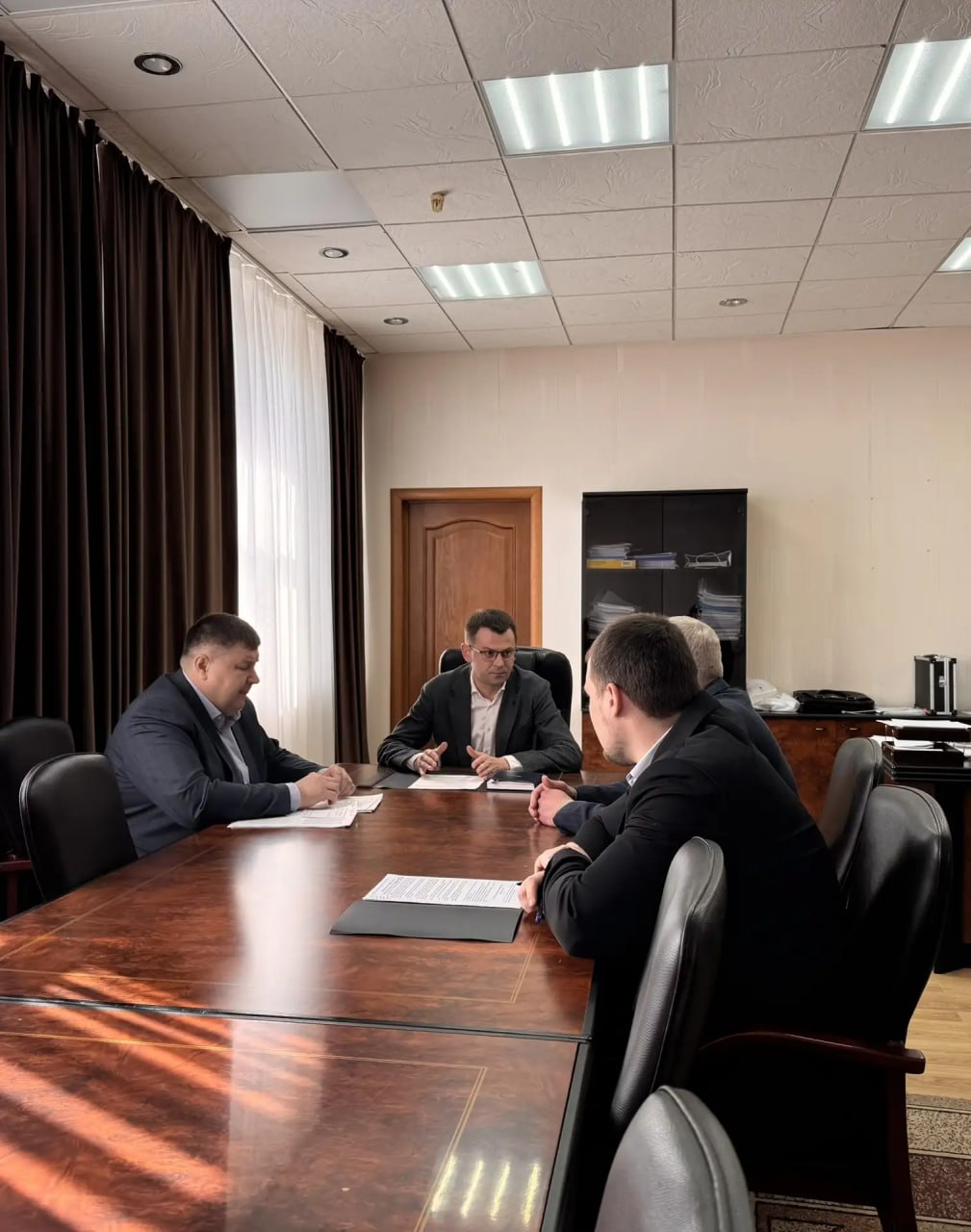 Совещание по проблеме парковки большегрузного транспорта Совещание по проблеме парковки большегрузного транспорта