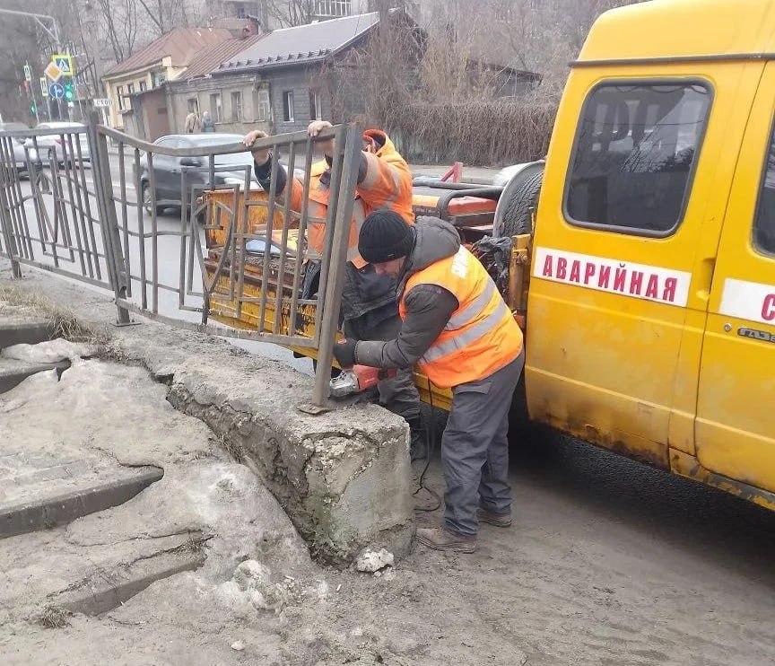 На улицах Курска наводят порядок 80 человек и 49 машин На улицах Курска наводят порядок 80 человек и 49 машин