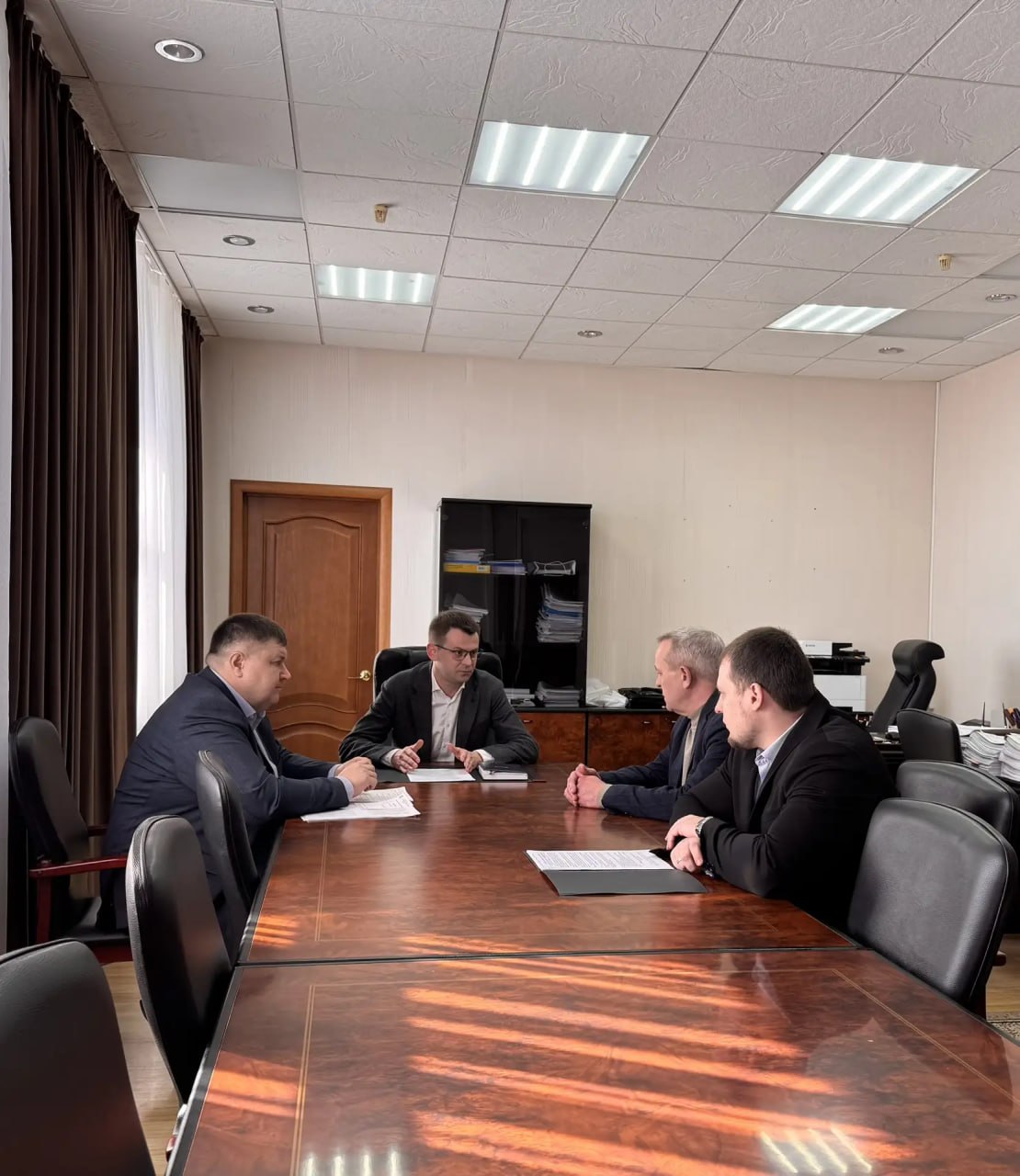 Совещание по проблеме парковки большегрузного транспорта Совещание по проблеме парковки большегрузного транспорта