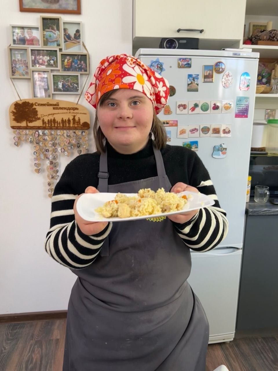 Екатерина Харченко: #ДышимВместе. В ремесленных мастерских Инклюзивного центра «Дышим вместе» трудится много ребят с синдромом Дауна Екатерина Харченко: #ДышимВместе. В ремесленных мастерских Инклюзивного центра «Дышим вместе» трудится много ребят с синдромом Дауна