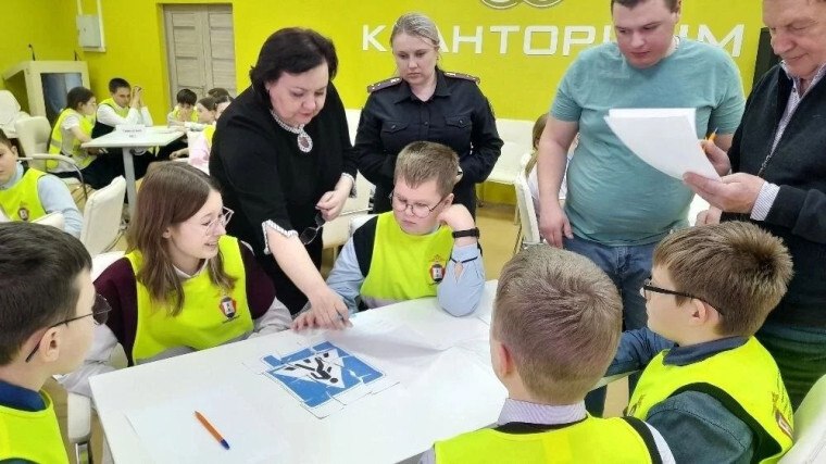 Курчатовская Госавтоинспекция приняла участие в городском фестивале отрядов ЮИД «Дорожная мозаика» Курчатовская Госавтоинспекция приняла участие в городском фестивале отрядов ЮИД «Дорожная мозаика»