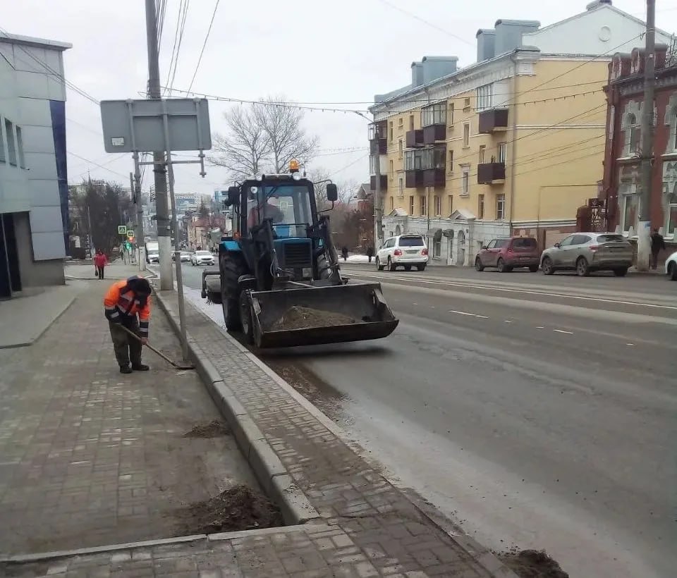 На улицах Курска наводят порядок 80 человек и 49 машин На улицах Курска наводят порядок 80 человек и 49 машин