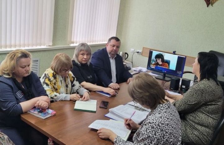 В Дмитриевском районе проведено очередное заседание рабочей группы межведомственной комиссии по противодействию нелегальной занятости